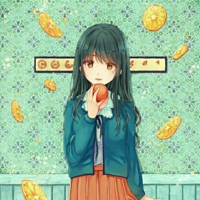两女子推护理床上的老人赏花